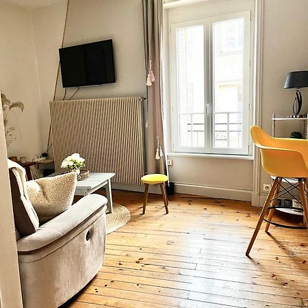 Appartement Cosy En Ville Haute Saint-Flour  Exteriör bild