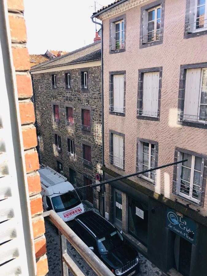 Appartement Cosy En Ville Haute Saint-Flour  Exteriör bild